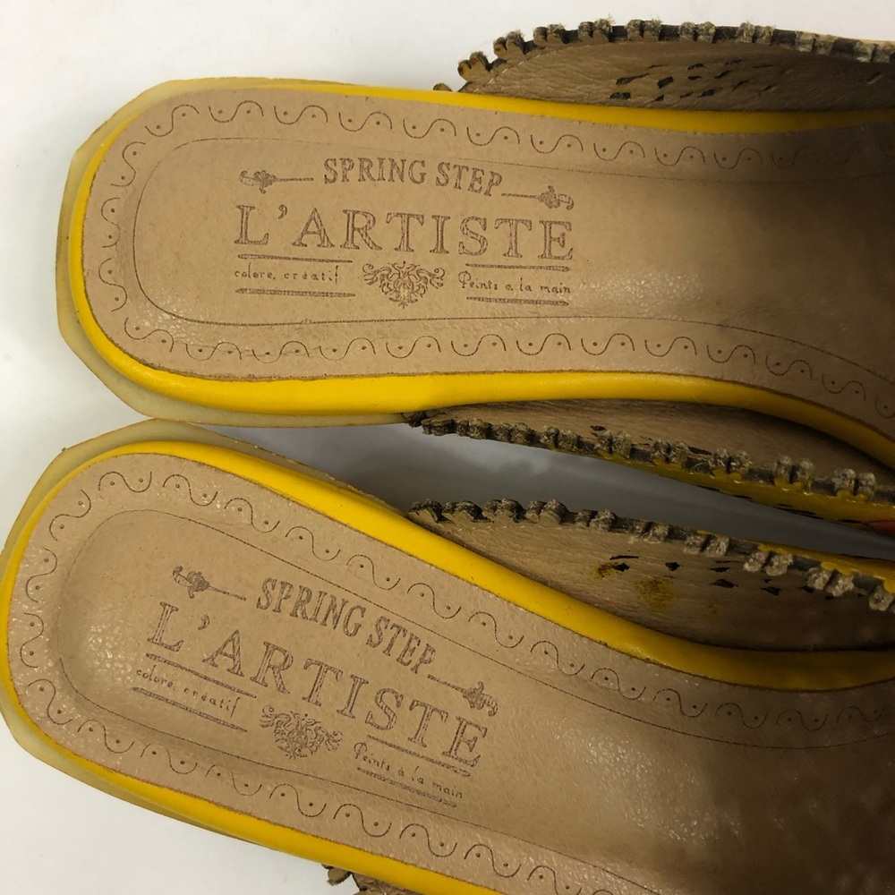 L’artiste by Spring Step Galatina yellow mules / slides. - Picture 7 of 8